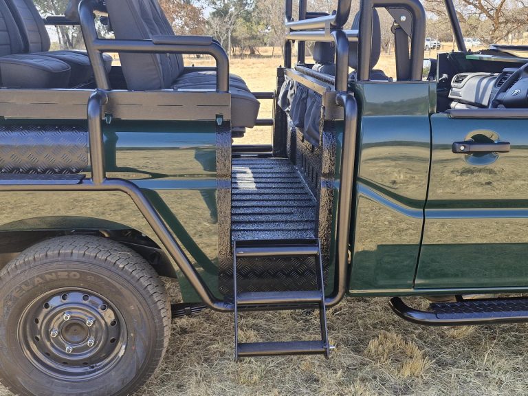 Mahindra S4 4x4 Safariquip Game Viewer