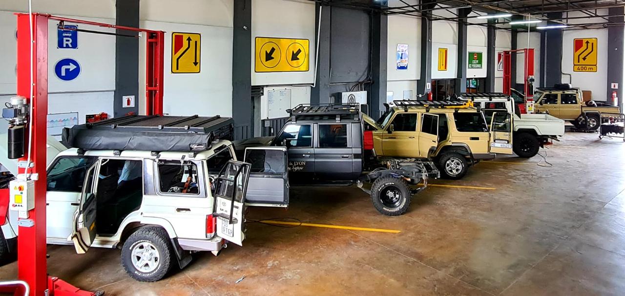 Specialise in 4x4 vehicle accessories and fitment.